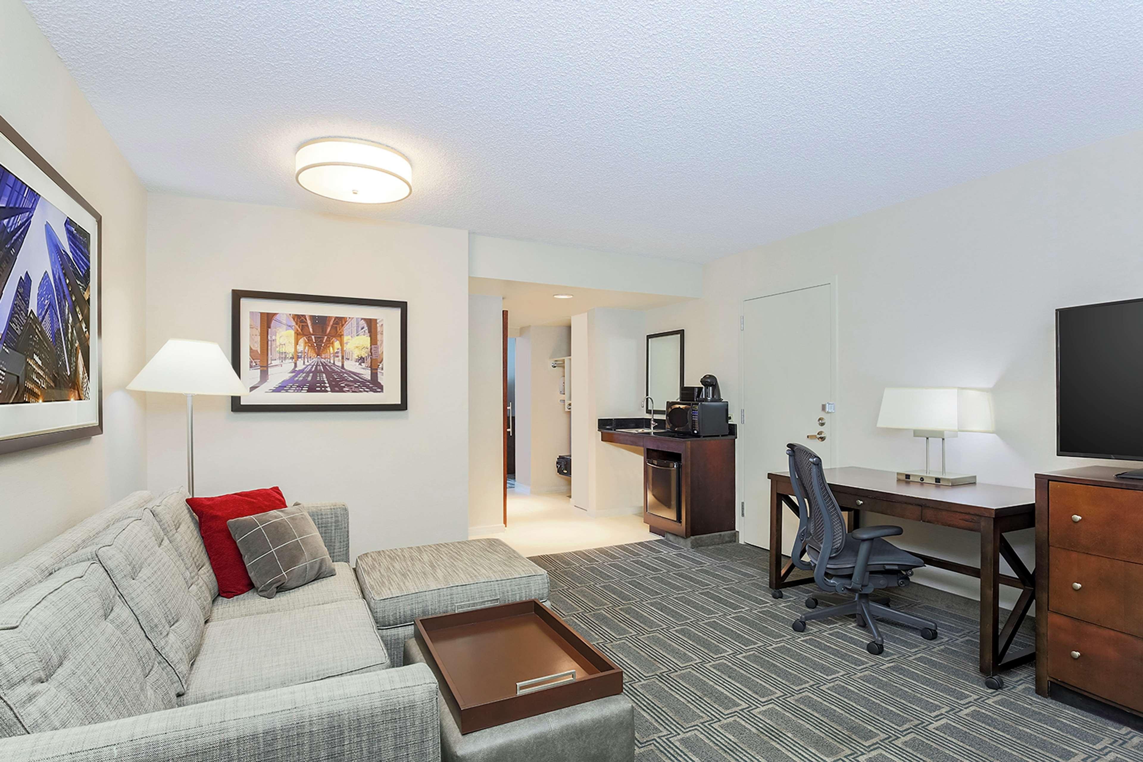 Embassy Suites By Hilton Chicago Lombard Εξωτερικό φωτογραφία