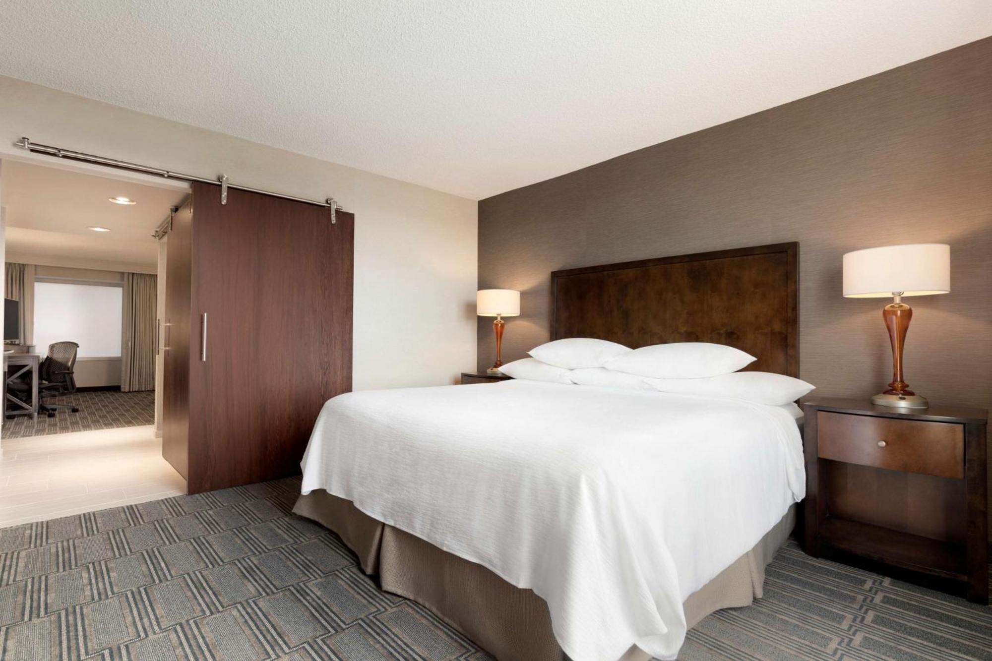 Embassy Suites By Hilton Chicago Lombard Εξωτερικό φωτογραφία