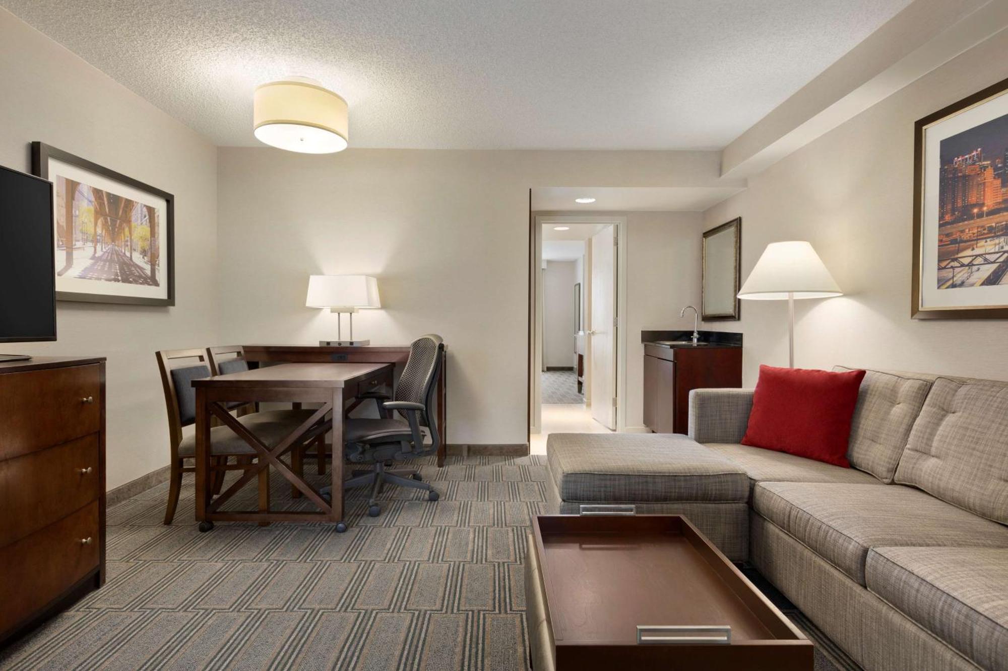 Embassy Suites By Hilton Chicago Lombard Εξωτερικό φωτογραφία