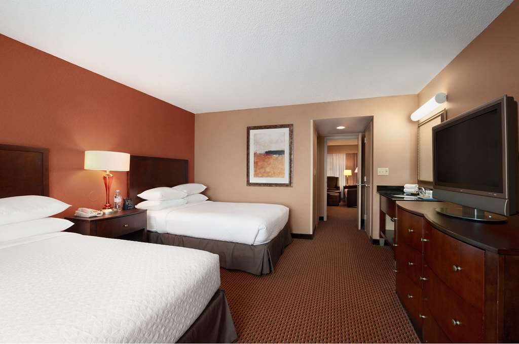 Embassy Suites By Hilton Chicago Lombard Δωμάτιο φωτογραφία