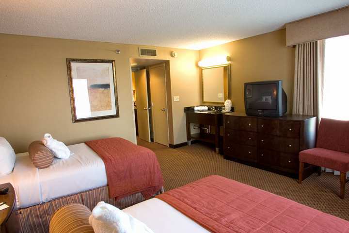 Embassy Suites By Hilton Chicago Lombard Δωμάτιο φωτογραφία
